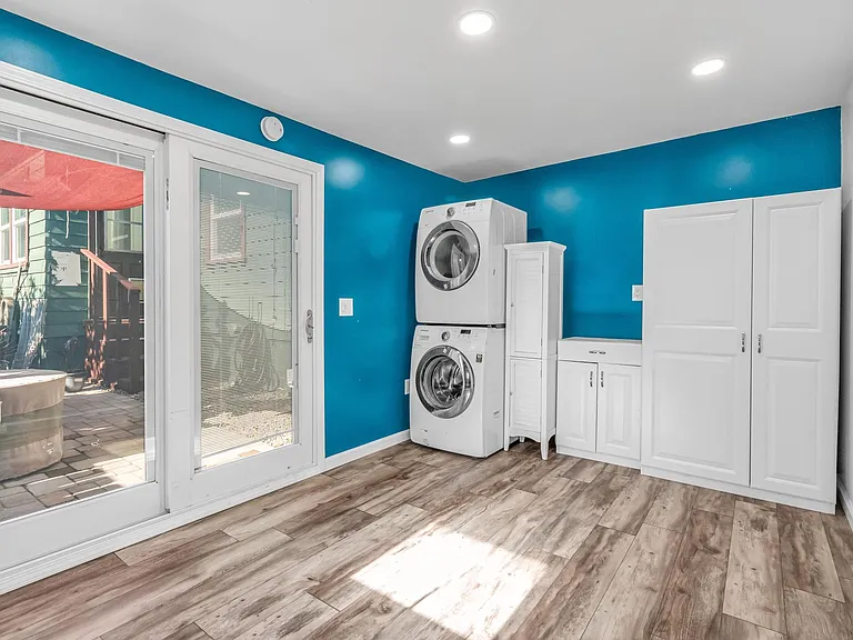 2235 Polk Ave — Photo 22