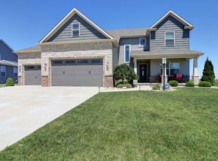 1105 English Oak Dr, Champaign, IL