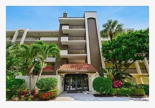955 Egret Cir #211 Photo 1