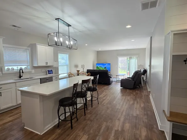 7035 Lapeer Rd, Davison, MI 48423