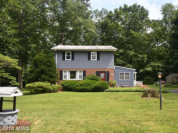 2nd image of 2521 Bradfield Ave