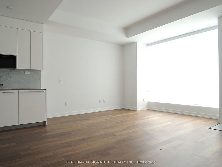 113 McMahon Dr #Townhouse 16 — Photo 6
