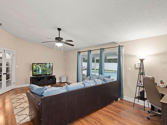 4th image of 7807 Plantation Dr