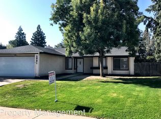 2001 E Woodsville Ct, Visalia, CA 93292