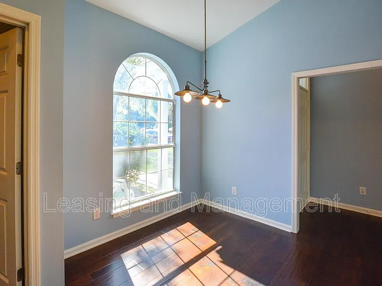 606 Portico Park — Photo 5