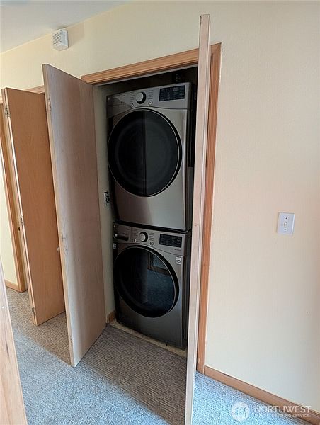 5th image of 643 W Horton Way #131