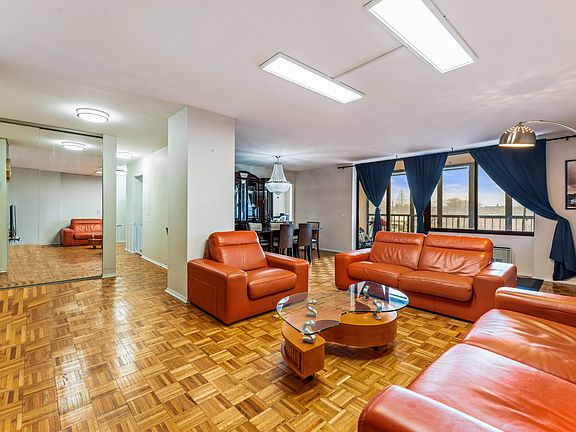 3rd image of 300 Winston Dr APT 318