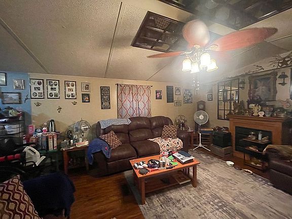 4th image of 11197 Ward Pl