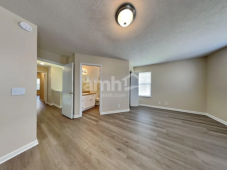 5711 Briarwick Ct — Photo 9