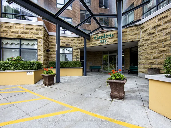 115 Bonis Ave #408, Toronto, ON M1T 3S4