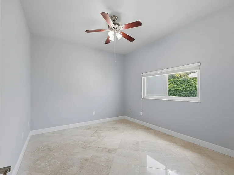 501 Manisha Pl — Photo 23