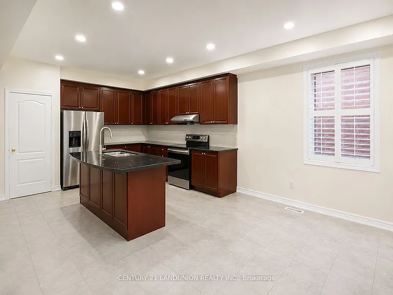 2238 Gladacres Ln — Photo 12