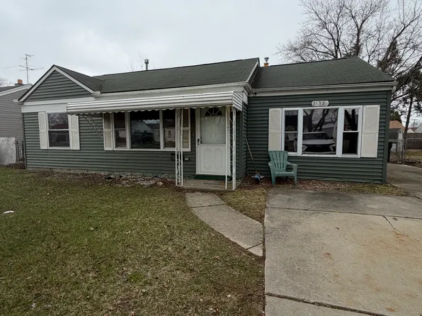 27321 Grandmont St, Roseville, MI 48066