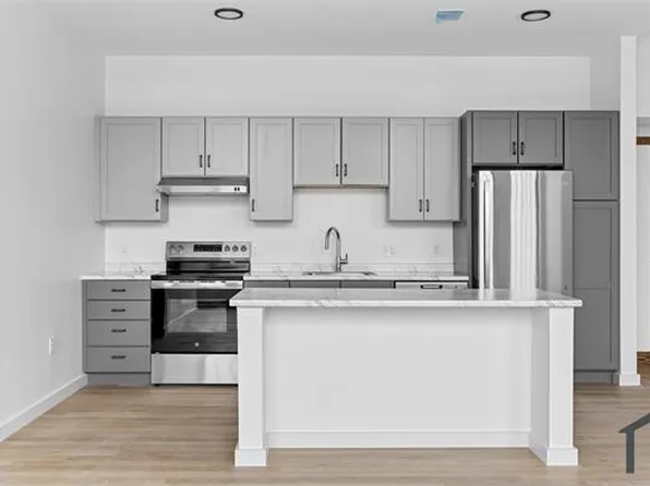 62 Academy St #E36a517cd, Fitchburg, MA 01420