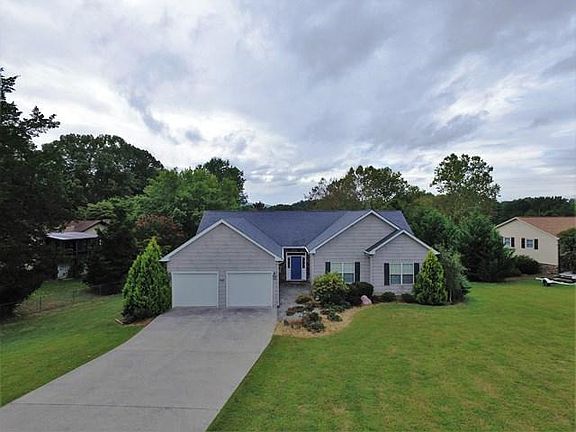3rd image of 1688 Planters Dr