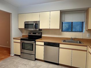 7202 Rockland Hills Dr UNIT 302, Baltimore, MD 21209