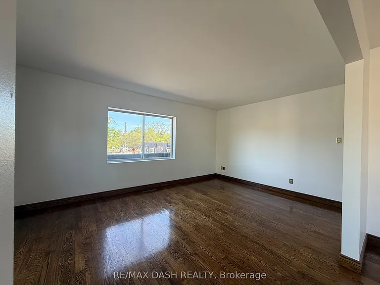 2973 Bloor St W #UPPER — Photo 15