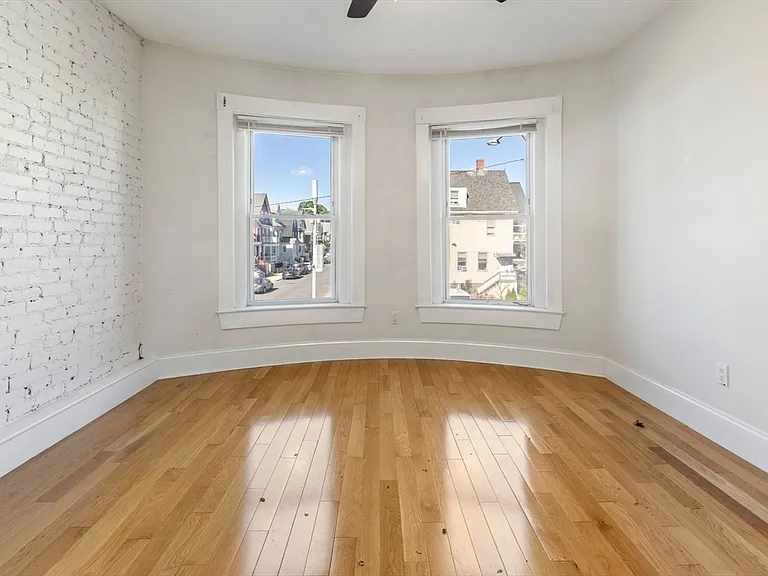 64 Florida St #2 — Photo 2