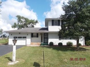 136 E Larry Ln, Scottsburg, IN