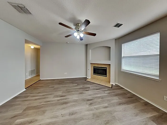 8209 Swan Park Dr — Photo 3