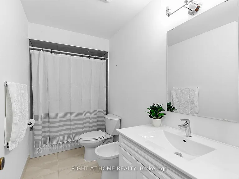 33 Arthur Griffith Dr #A — Photo 26