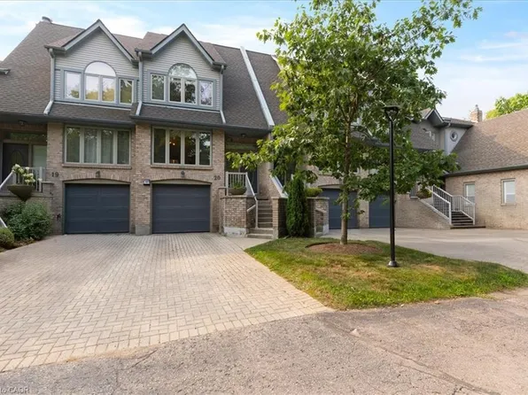 225 Benjamin Rd #20, Waterloo, ON N2V 1Z3