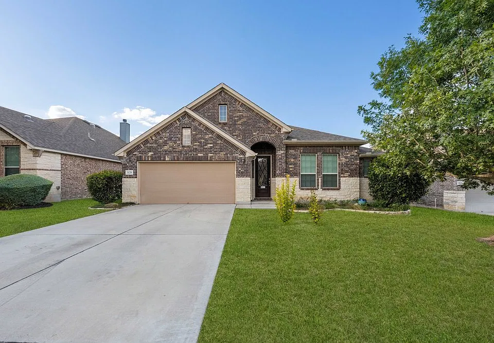 3128 Barker Cypress