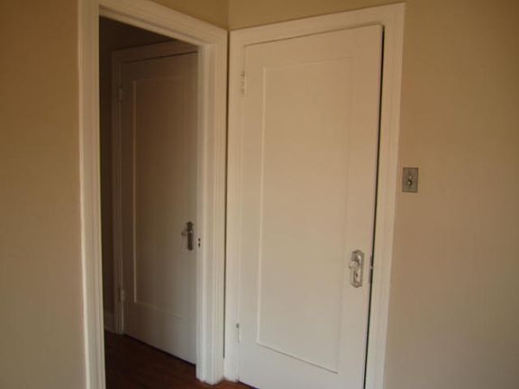 3rd image of 731 N Dillon St