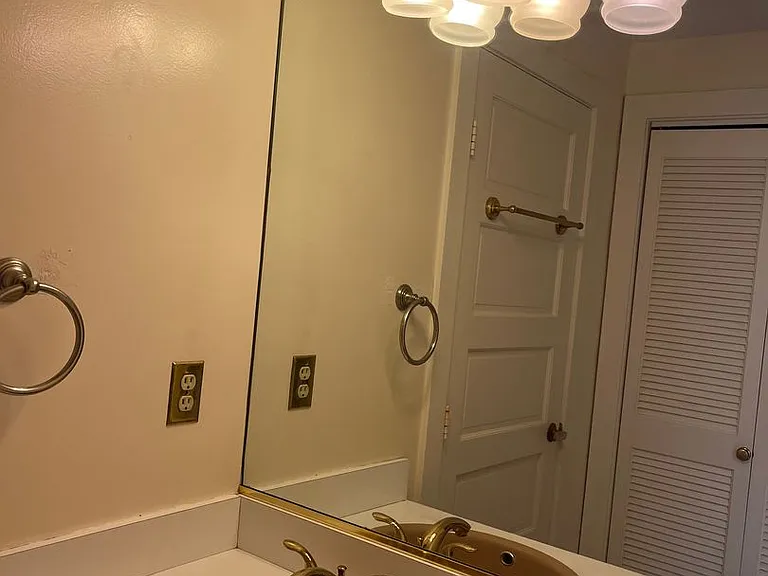126 N Payne St — Photo 15