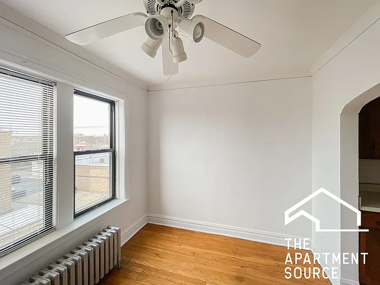 2542 W Summerdale Ave #3R — Photo 6