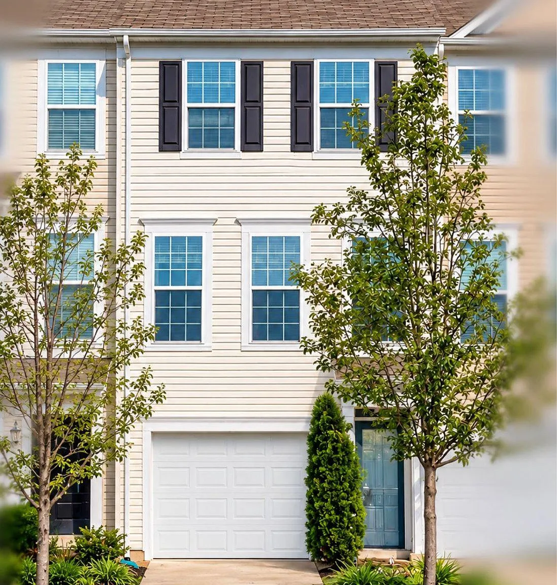 3 bed, 2.0 bath, 1624 sqft, $2,150 — Photo 1