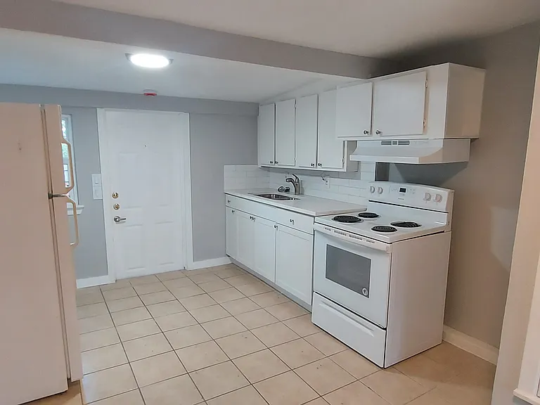 4314 Skyline Dr — Photo 2