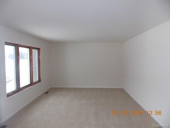 4th image of 4550 Franklin Park Dr
