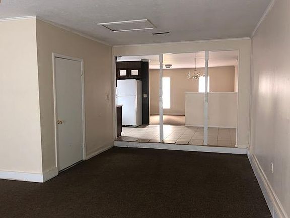 4th image of 203 Dauphine Dr