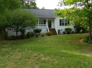 8200 Daltonshire Dr, Oak Ridge, NC 27310