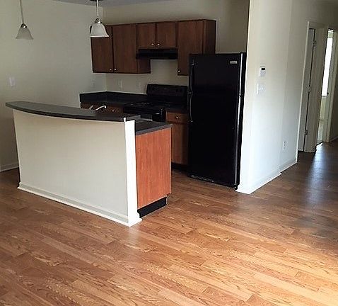 4th image of 372 McConnells Trce APT 103