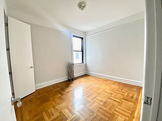 5th image of 7 Woodruff Ave #2D