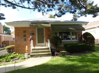 7007 W Birchwood Ave, Niles, IL 60714