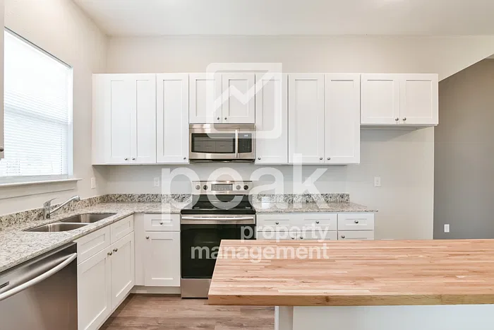 3 bed, 2.0 bath, 1200 sqft, $1,750 — Photo 4
