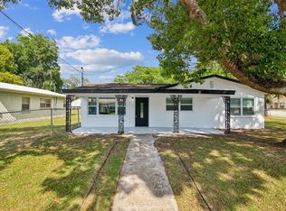 301 N Adams St, Bushnell, FL 33513