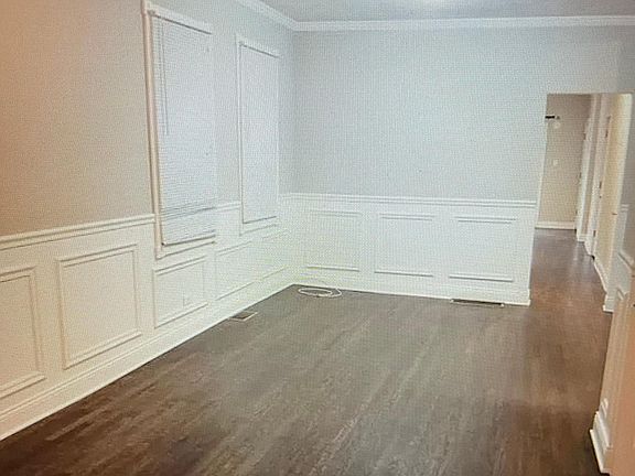 2nd image of 1645 W Summerdale Ave