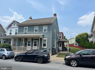 65 Front St, Lititz, PA 17543