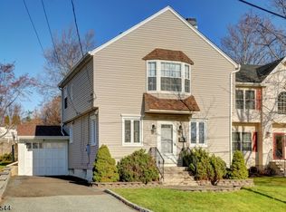 31 Alloway Rd, Parsippany, NJ 07054