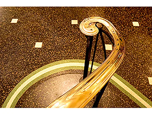 Sold by Corcoran | media 14