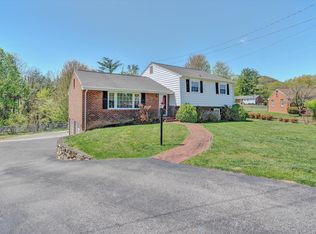 4821 Easthill Dr, Roanoke, VA 24018