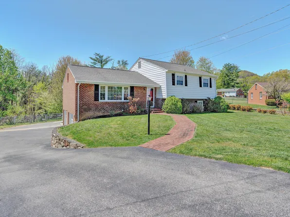 4821 Easthill Dr, Roanoke, VA 24018