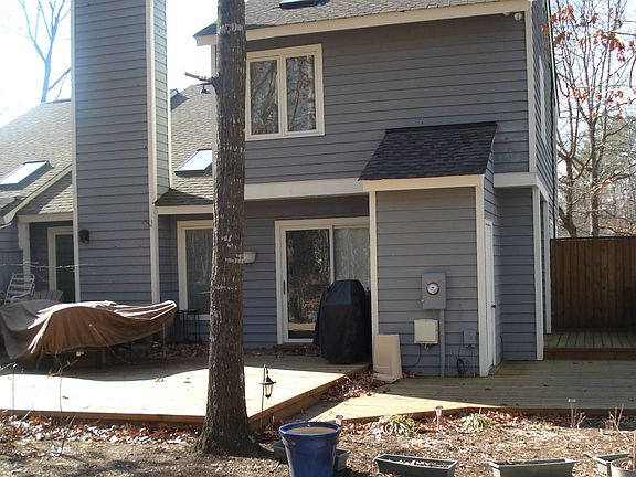 Huge wrap-around deck