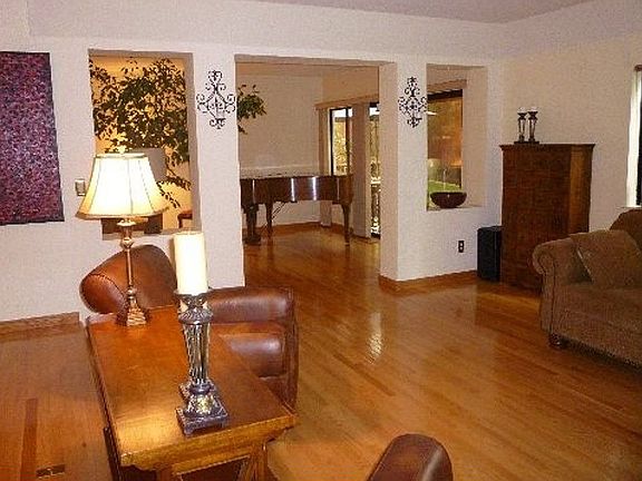 Piano room or 4th Bedroom