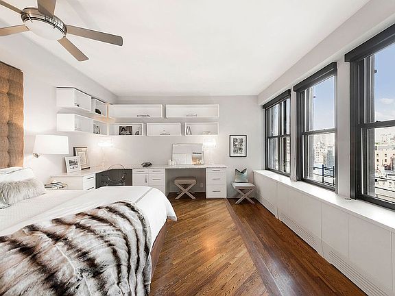 4th image of 260 W Broadway Unit 8C