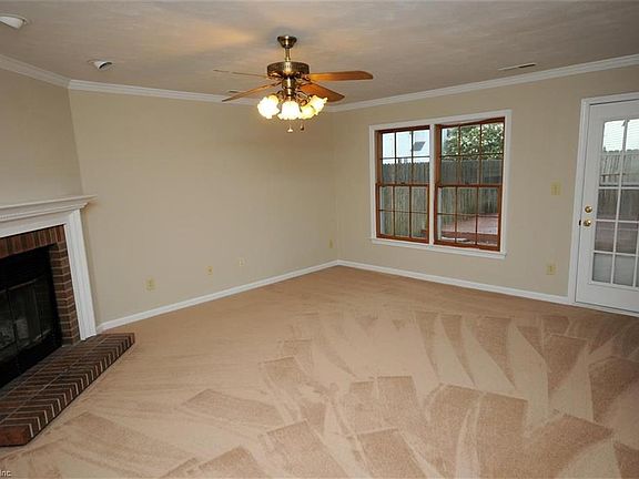 2nd image of 2004 Winding Wood Ct